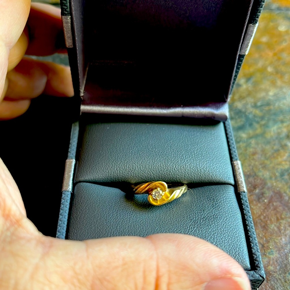 Classic 14k Gold Ring with Single Diamond Jared Jewelers